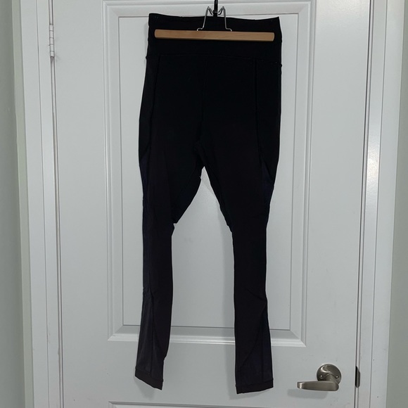 Black full length lululemon leggings with mixed fabric sides - size 8 - Picture 2 of 4